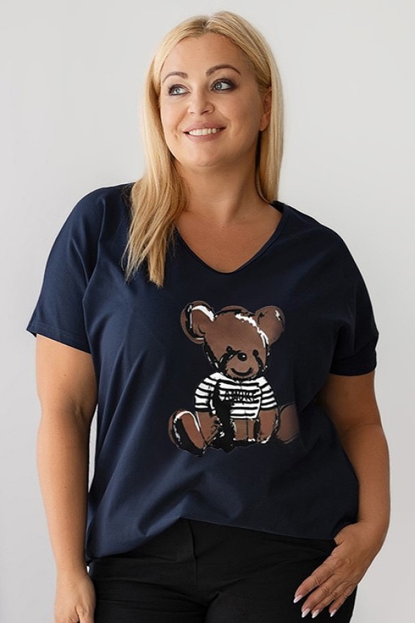 Bluzka damska T-shirt plus size w kolorze granatowym nadruk miś teddy