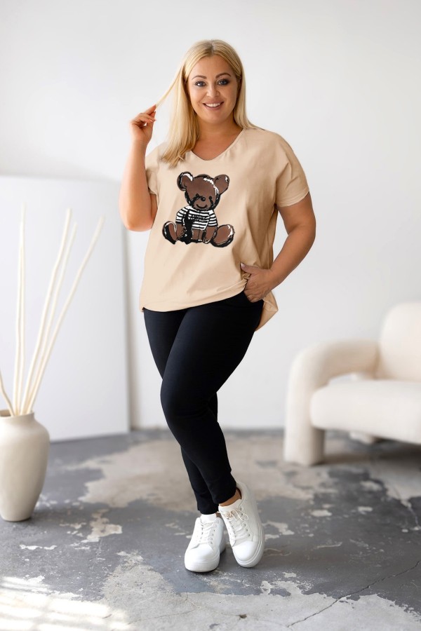 Bluzka damska T-shirt plus size w kolorze beżowym nadruk miś teddy 1