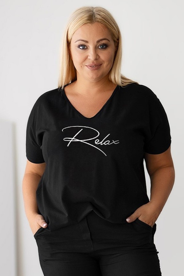 Bluzka damska T-shirt plus size w kolorze czarnym nadruk napis Relax