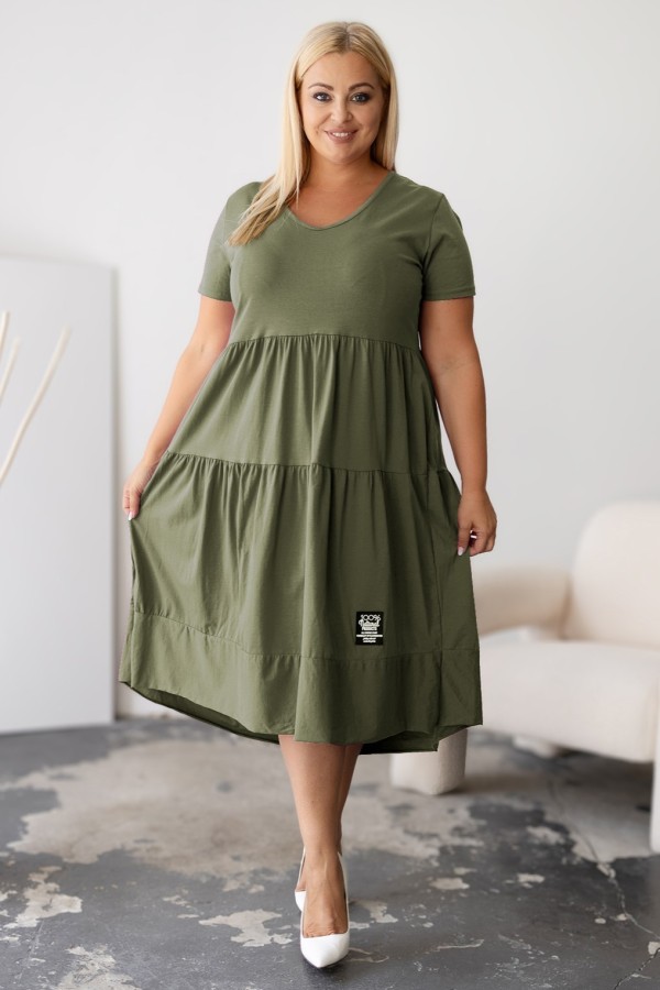 Sukienka plus size w kolorze khaki krótki rękawem falbany V dekolt Samanta