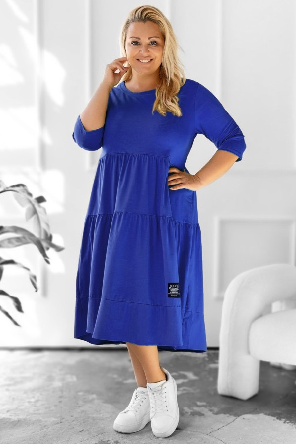 Sukienka plus size w kolorze kobaltowym z 3/4 rękawem falbany FERIA