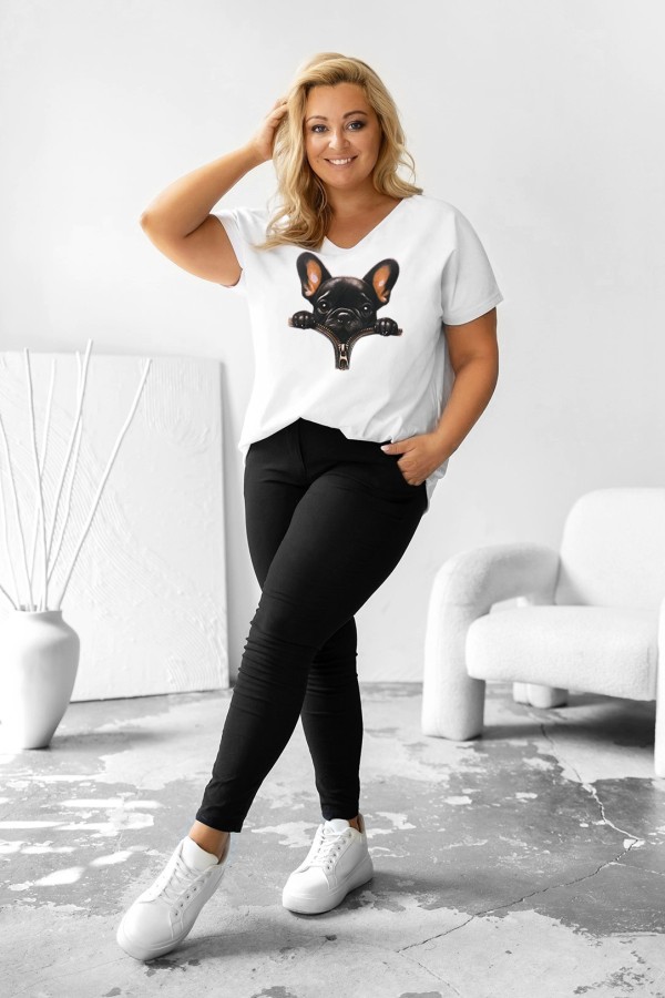 T-shirt damski plus size w kolorze białym dekolt w serek nadruk piesek zip 1