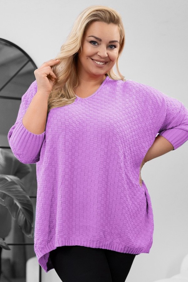 MEGA oversize sweter damski w kolorze lawendowym dekolt V wytłaczany DEZI 2