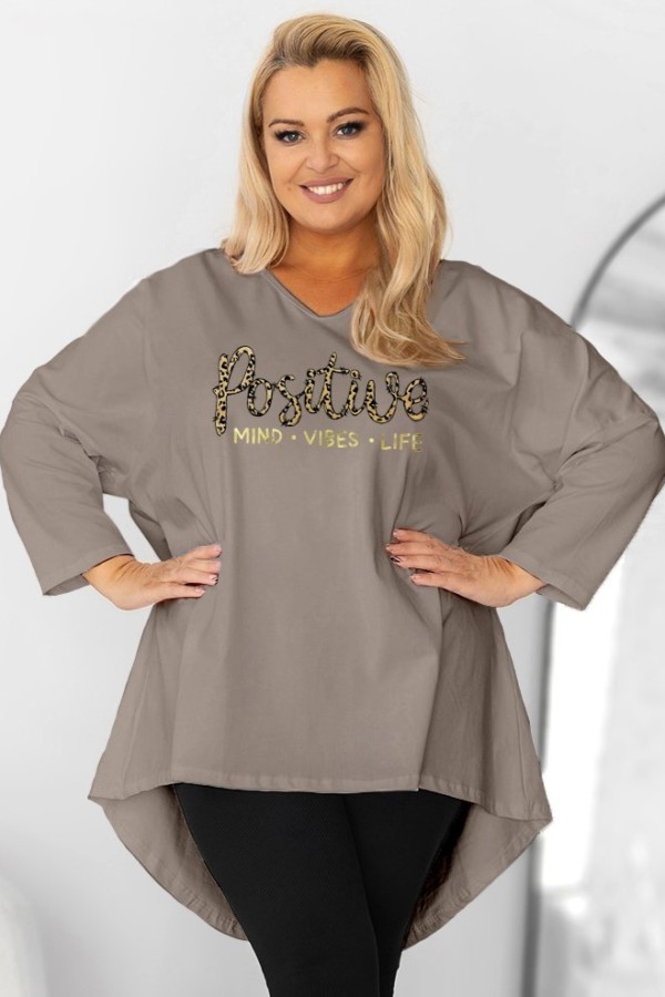 Tunika plus size w kolorze beżu fango oversize dekolt V napisy positive ASTER