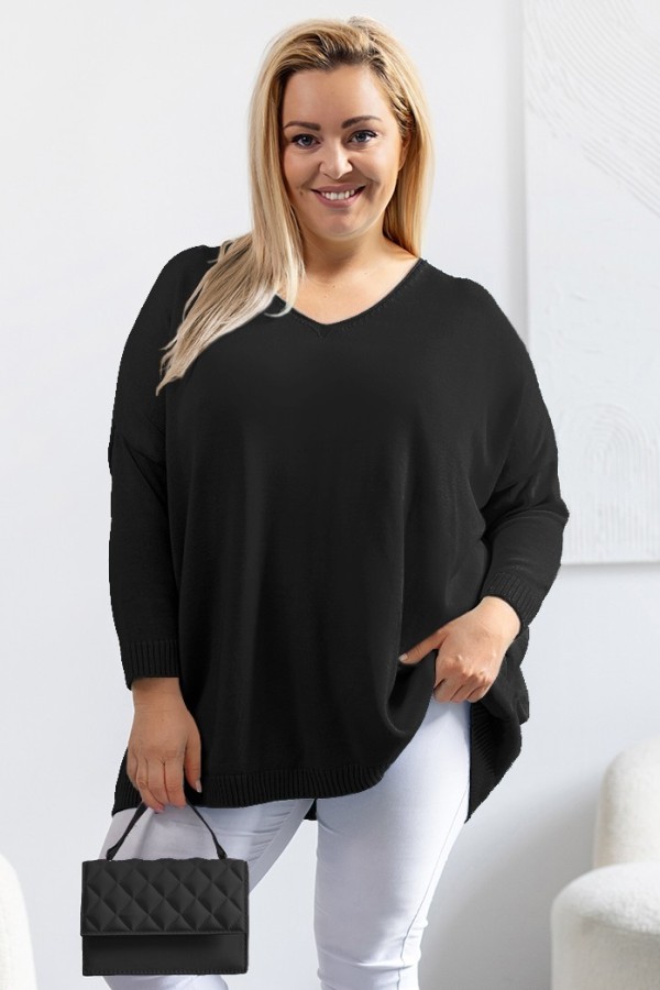 MEGA oversize sweter damski w kolorze czarnym dekolt V DAFNE