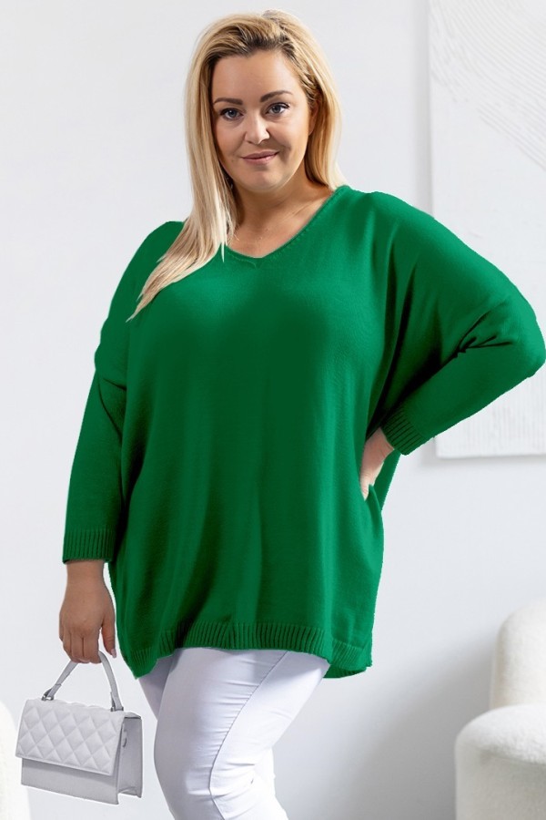 MEGA oversize sweter damski w kolorze zielonym dekolt V DAFNE