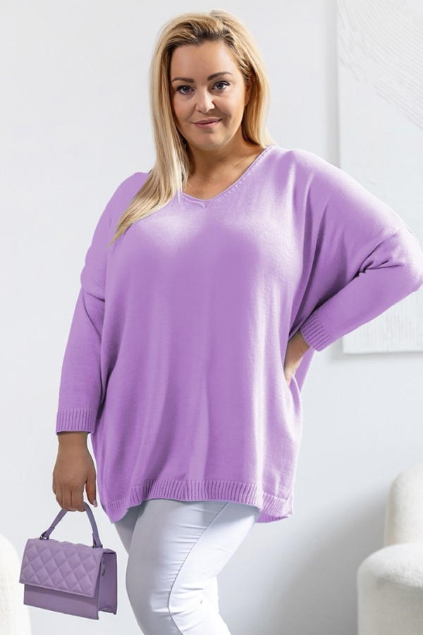 MEGA oversize sweter damski w kolorze lawendowym dekolt V DAFNE 2