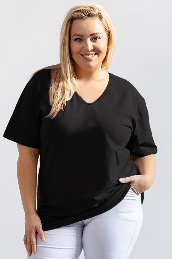 T-shirt damski plus size gładki w kolorze czarnym dekolt w serek V-neck POLA