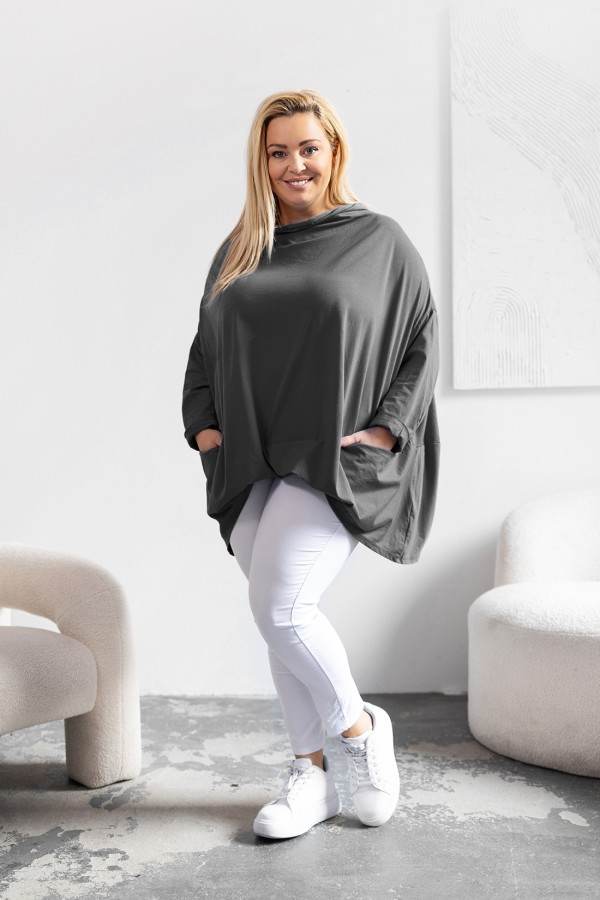 Mega oversize bluzka plus size w kolorze grafitowym zakładka dekolt woda kieszenie Crystal 1