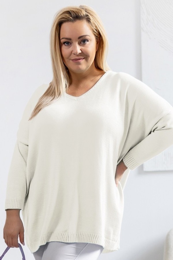 MEGA oversize sweter damski w kolorze kremowym dekolt V DAFNE