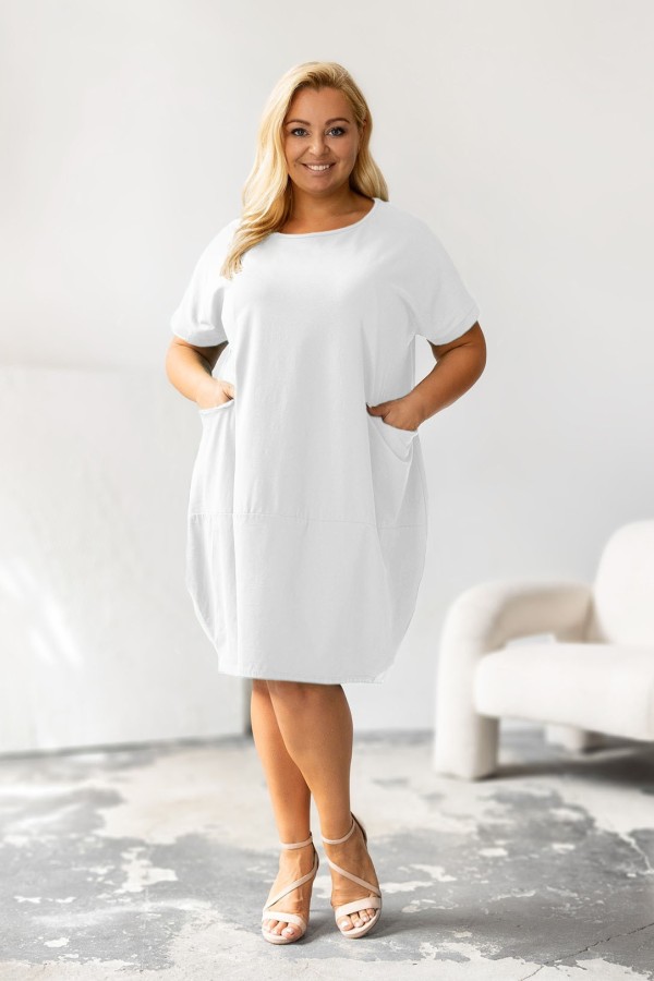 Bawełniana sukienka plus size w kolorze białym z kieszeniami przeszycie Miley 1