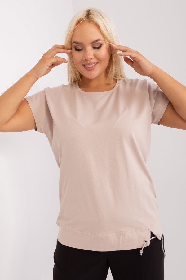 Bluzka damska T-SHIRT plus size w kolorze beżowym rozcięcie ozdobny sznureczek Paige