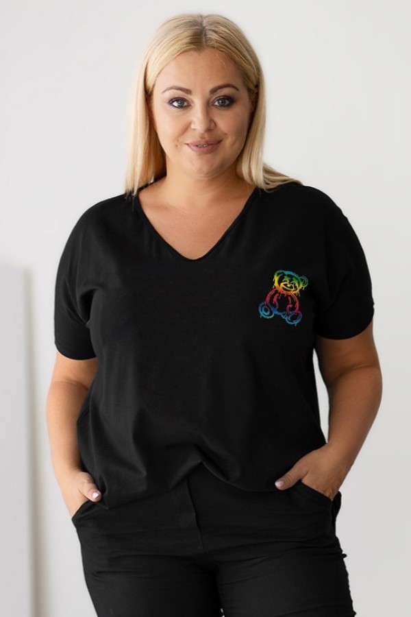 T-shirt damski plus size w kolorze czarnym dekolt w serek V-neck holo nadruk teddy miś Elif