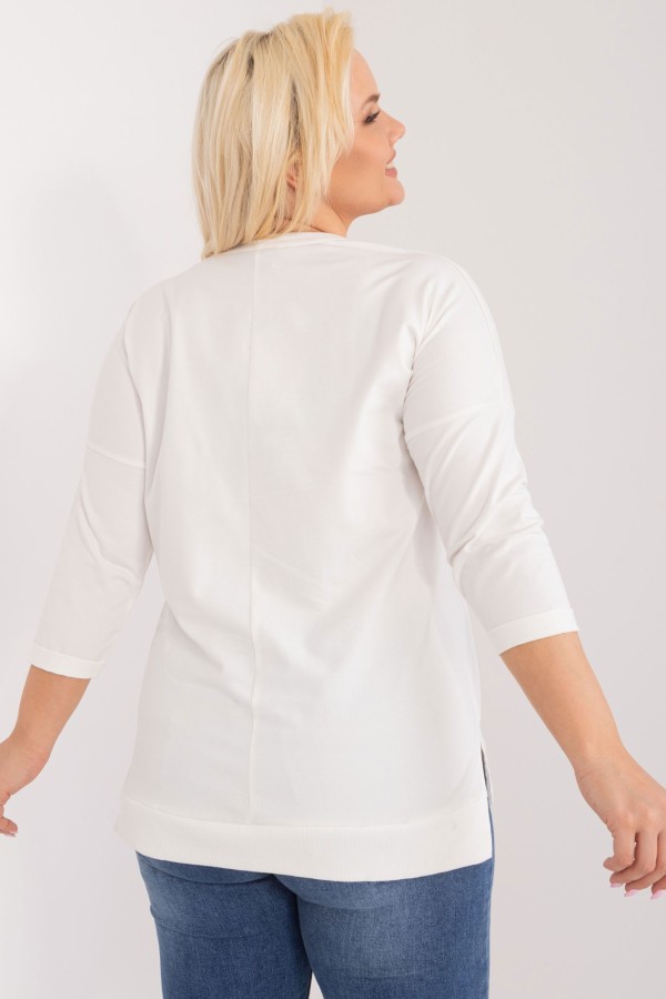 Bluzka damska plus size w kolorze ecru rozcięcia aplikacja dżety Benita 5