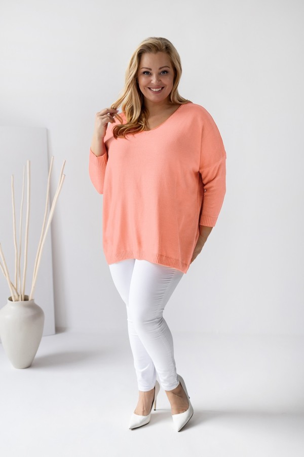 MEGA oversize sweter damski w kolorze morelowym dekolt V DAFNE 1