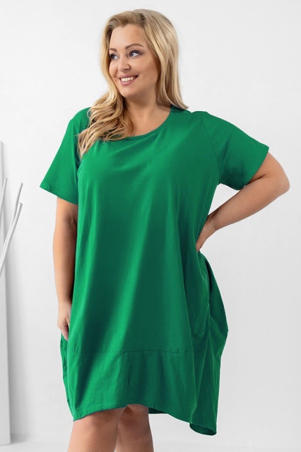 MEGA oversize sukienka plus size w kolorze zielonym z przeszyciami dłuższy tył Rima