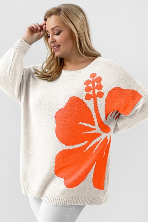 MEGA oversize sweter damski w kolorze kremowym kwiat pomarańczowy VERDA 2