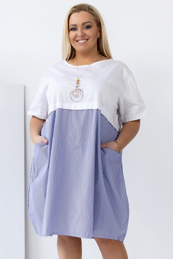 MEGA oversize sukienka plus size z naszyjnikiem granatowe paseczki kieszenie VELA