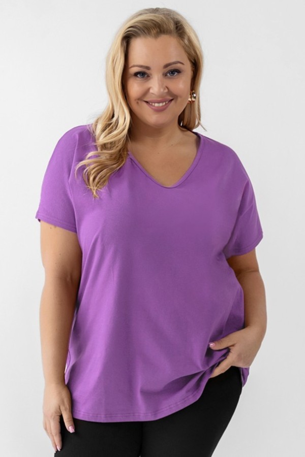 T-shirt damski plus size gładki w kolorze wrzosowym dekolt w serek V-neck FOXI