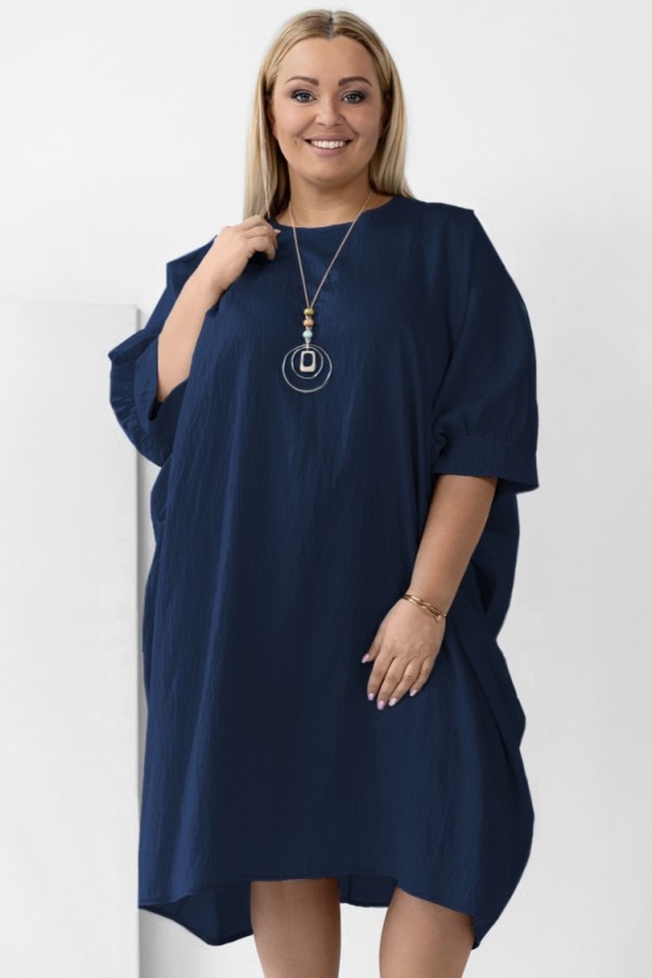 MEGA oversize sukienka plus size w kolorze granatowym z naszyjnikiem ABISON 2