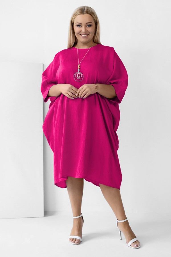 MEGA oversize sukienka plus size w kolorze fuksji z naszyjnikiem ABISON 1
