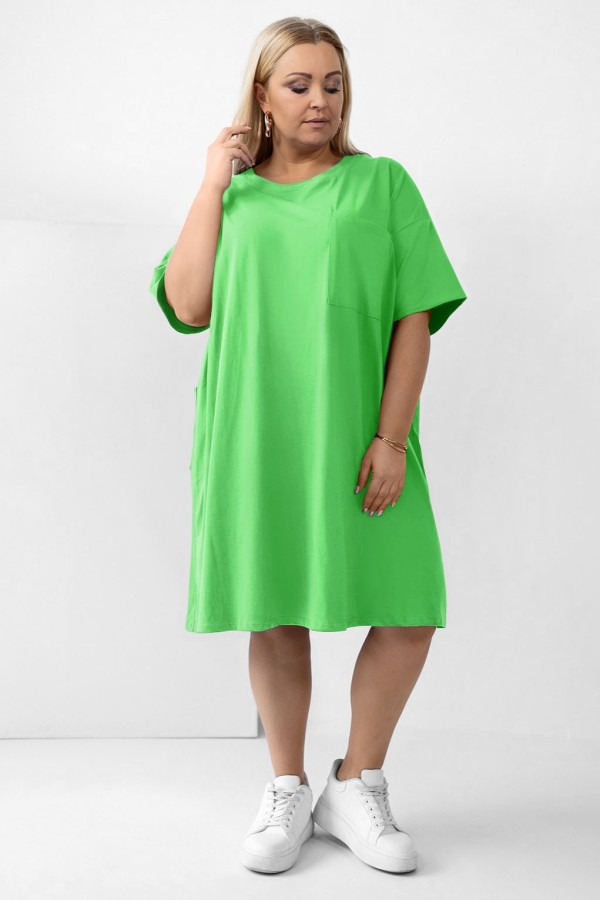 Sukienka T-shirtowa plus size w kolorze zielonego jabłuszka duża kieszeń KRISTINA 1