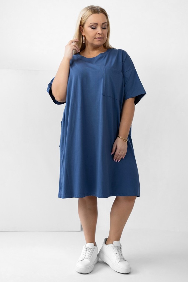 Sukienka T-shirtowa plus size w kolorze denim duża kieszeń KRISTINA 2