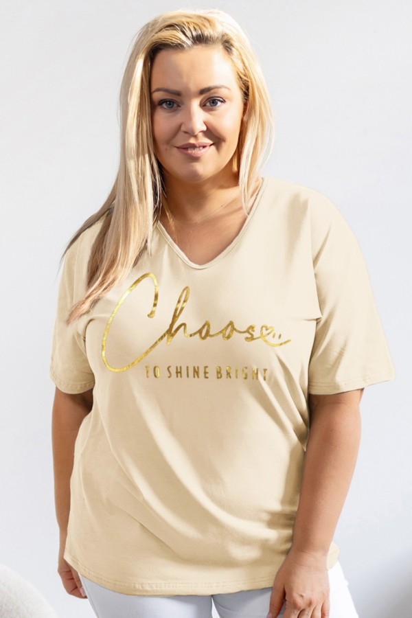 Bluzka damska T-shirt plus size w kolorze jasnobeżowym złoty napis Choose to shine bright 2