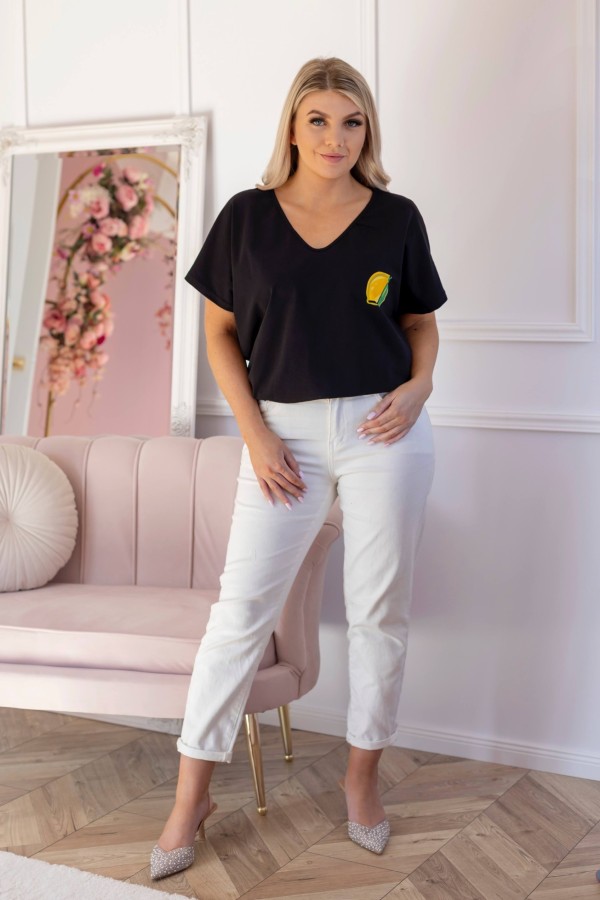 T-shirt damski plus size w kolorze czarnym dekolt w serek V-neck cytryna LEMON 2