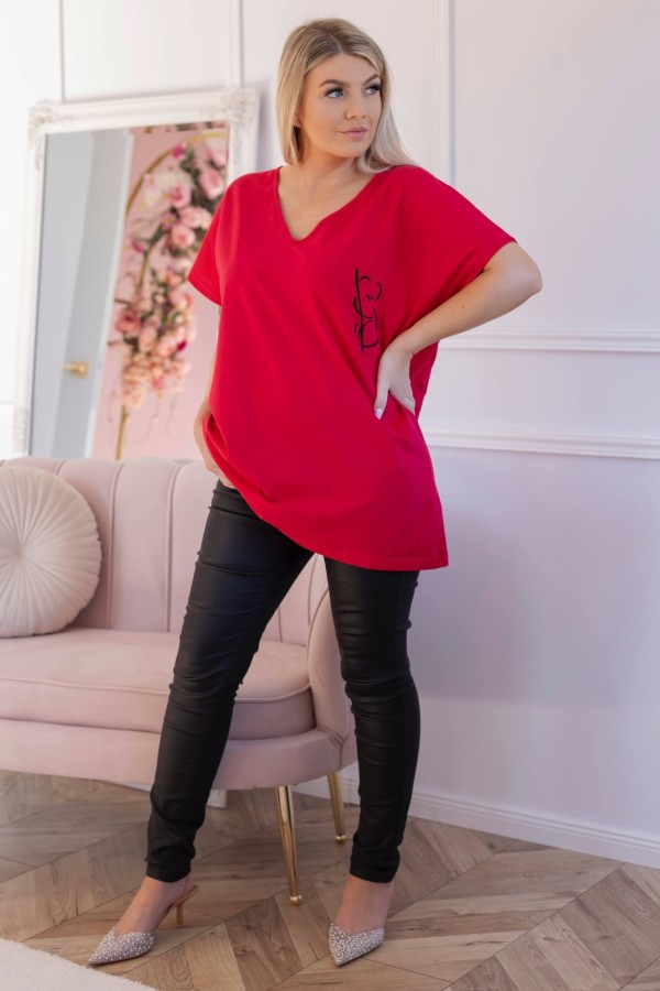 T-shirt damski plus size w kolorze malinowym dekolt w serek V-neck MIŚ koala 5