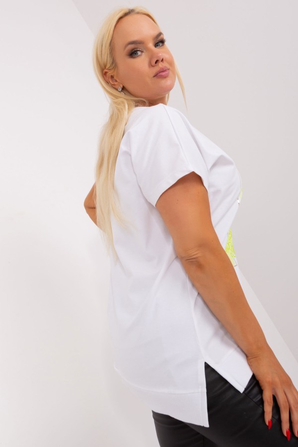 Bluzka damska T-shirt plus size w kolorze białym print limonka picture rozcięcia Agela 1