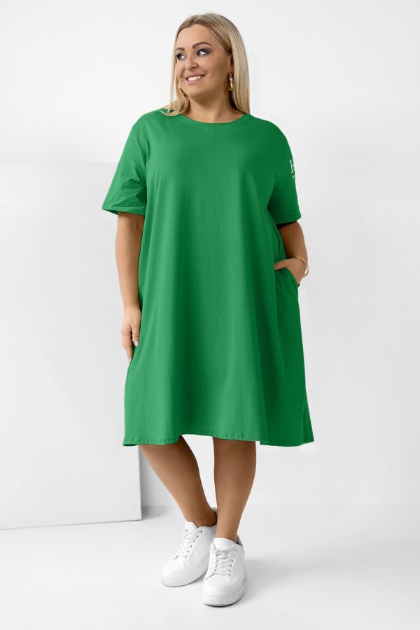 Sukienka T-shirtowa plus size w kolorze zielonym kieszenie napisy na rękawie LOPEZ 1