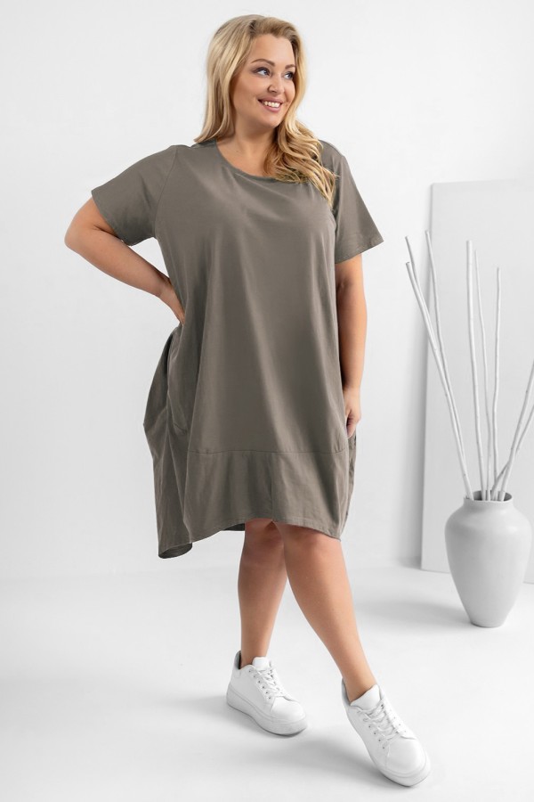 MEGA oversize sukienka plus size w kolorze beżowym z przeszyciami dłuższy tył Rima 1