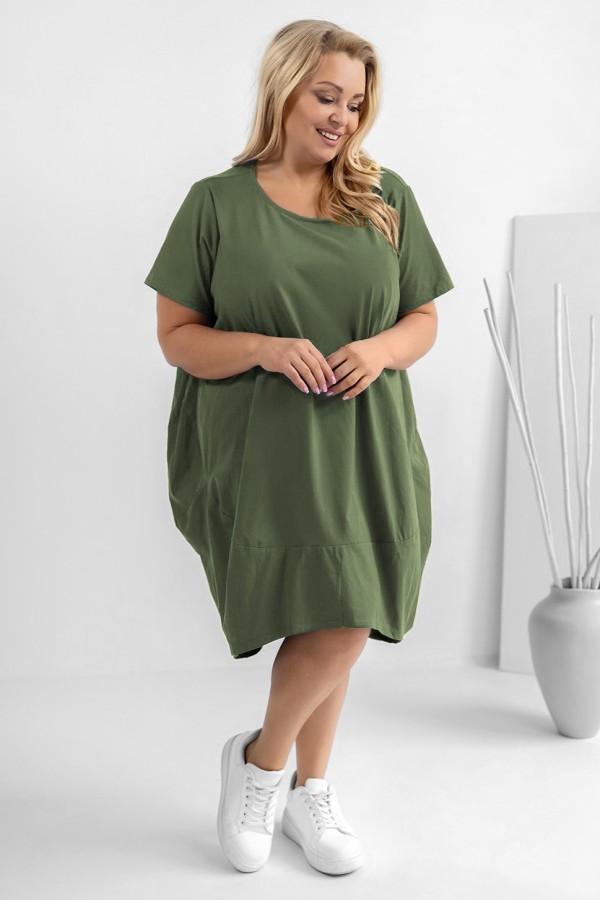 MEGA oversize sukienka plus size w kolorze khaki z przeszyciami dłuższy tył Rima 1