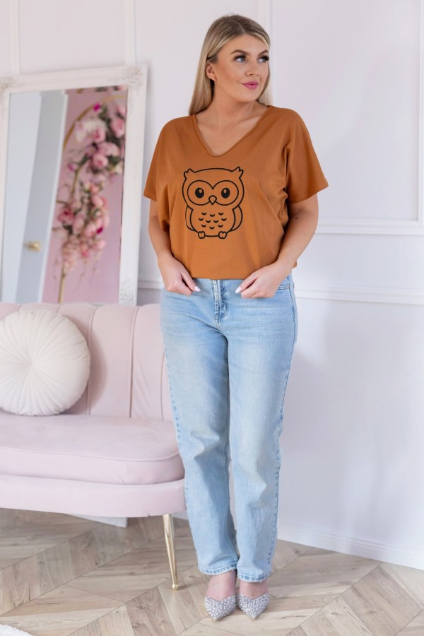 T-shirt damski plus size w kolorze karmelowym dekolt w serek V-neck nadruk sowa owl ALLA 4