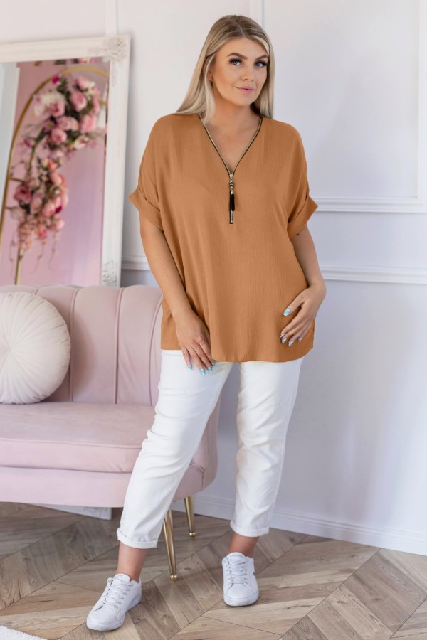 Elegancka bluzka koszula krótki rękaw w kolorze cynamonowym dekolt zamek ZIP STEFANA 1