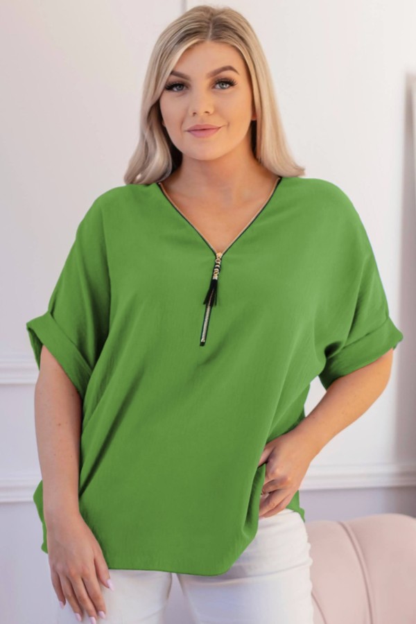 Elegancka bluzka koszula krótki rękaw w kolorze oliwkowym dekolt zamek ZIP STEFANA 2