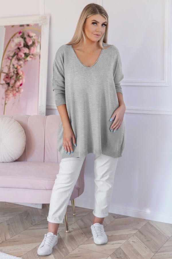 MEGA oversize sweter damski w kolorze szarym dekolt V DAFNE 1