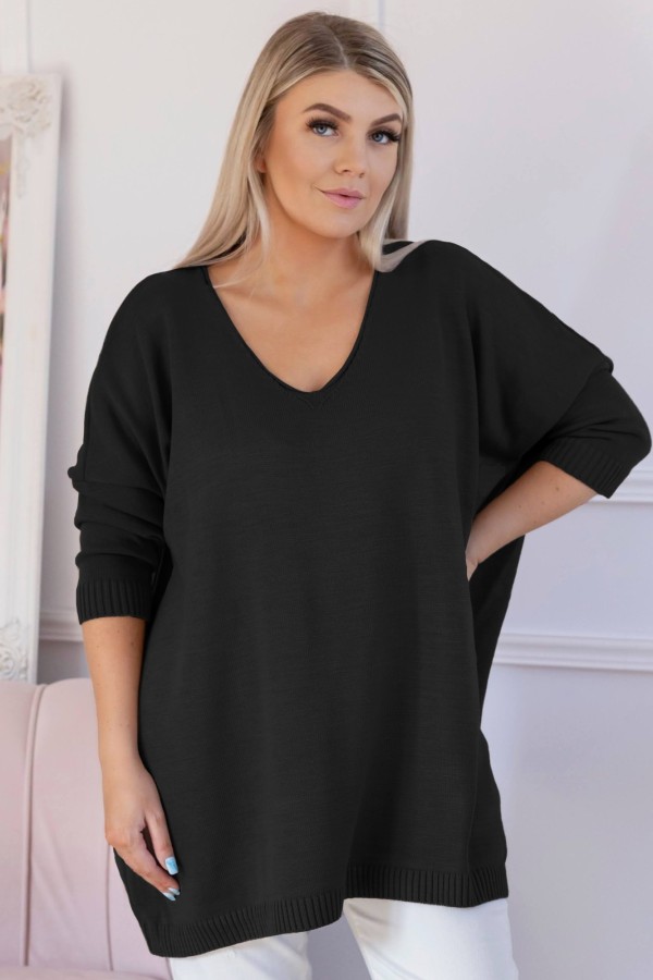 MEGA oversize sweter damski w kolorze czarnym dekolt V DAFNE 2